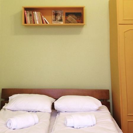 Elementary Hostel Odesa Exterior photo