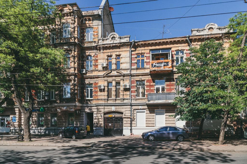 Elementary Hostel Odesa Exterior photo