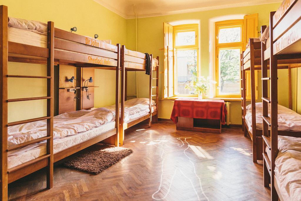 Elementary Hostel Odesa Exterior photo